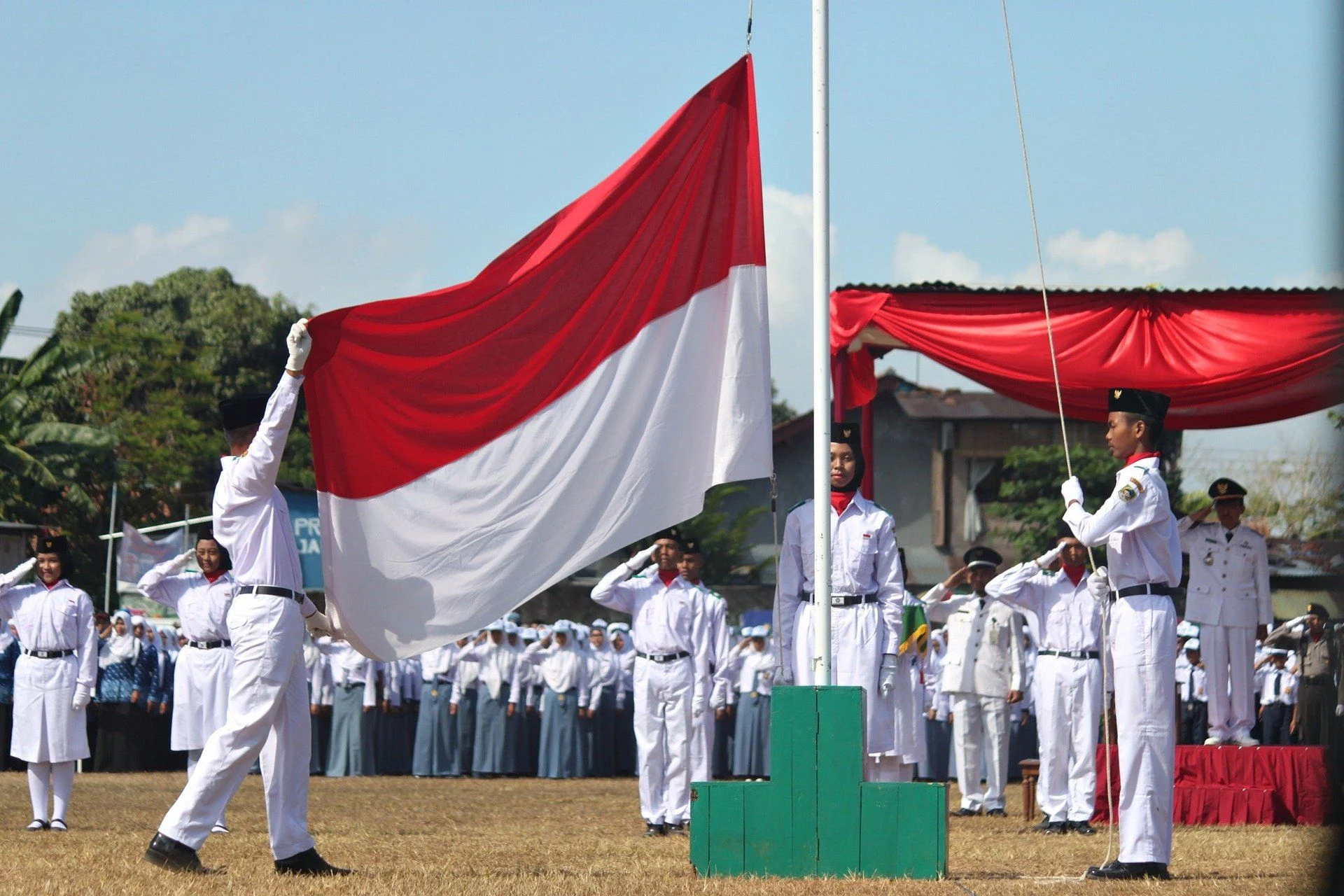 gambar upacara bendera 17 agustus